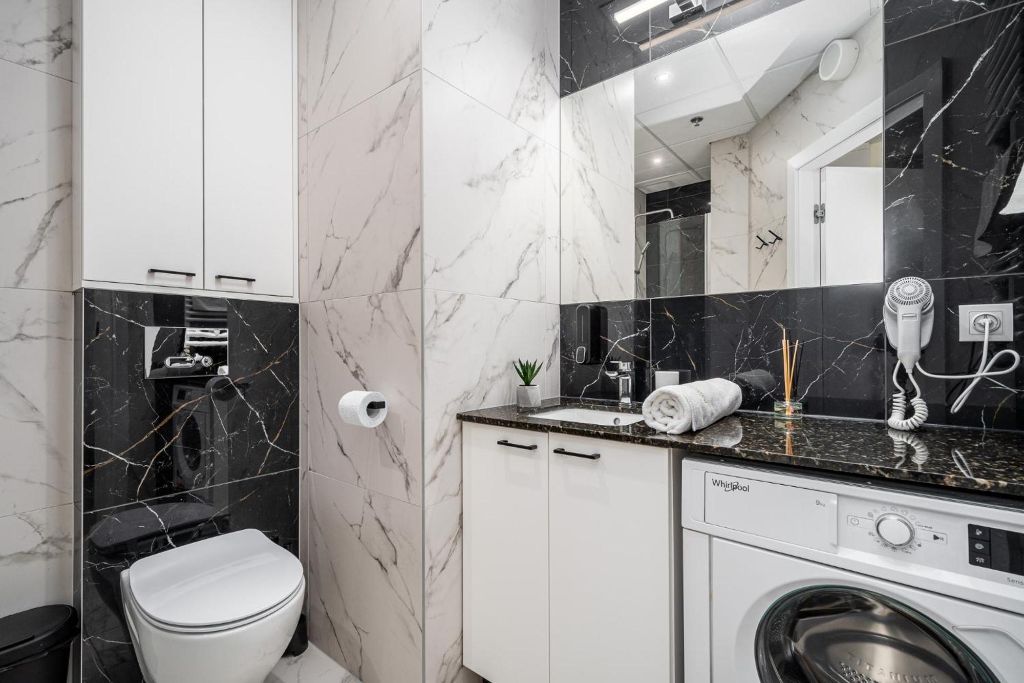 Warsview Apartments วอร์ซอ ภายนอก รูปภาพ